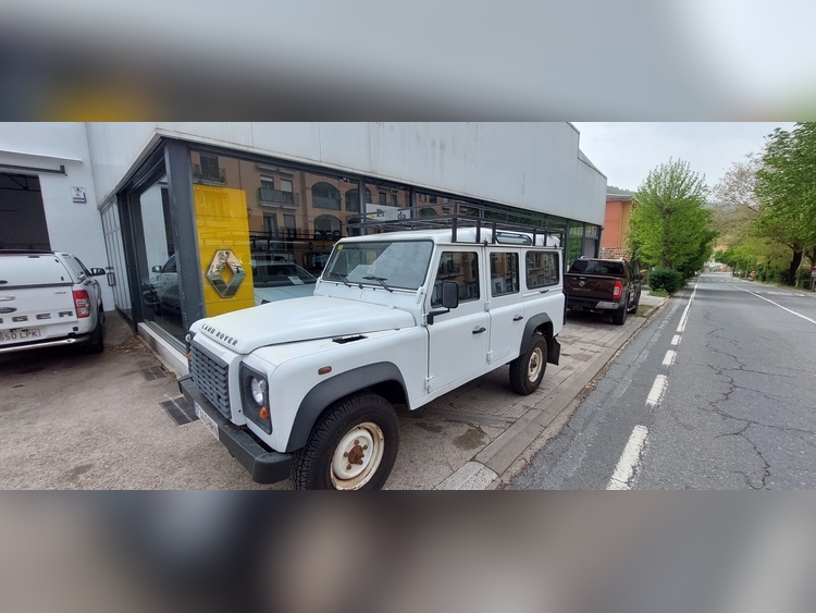 Land Rover Defender 2.2 122CV foto 3
